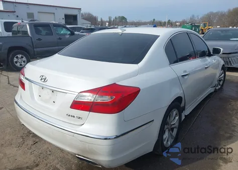 2013 Hyundai Genesis 3.8 z USA, uszkodzony, nr VIN KMHGC4DDXDU214322